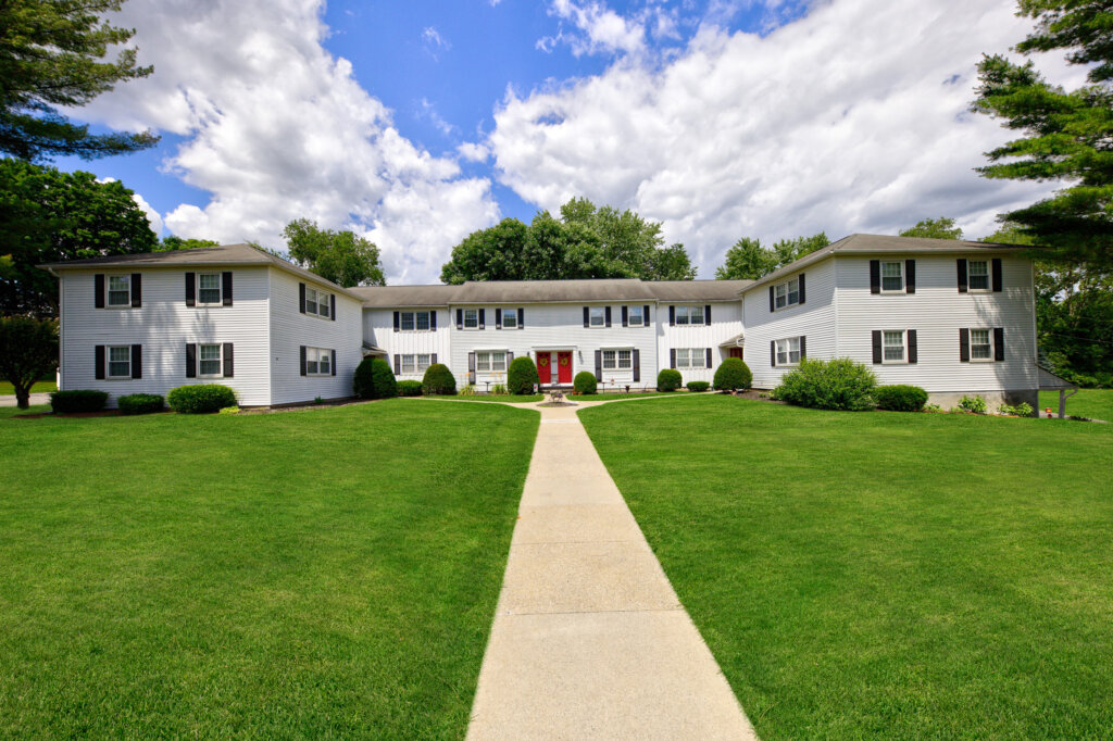 exterior of Olde Coach Manor units