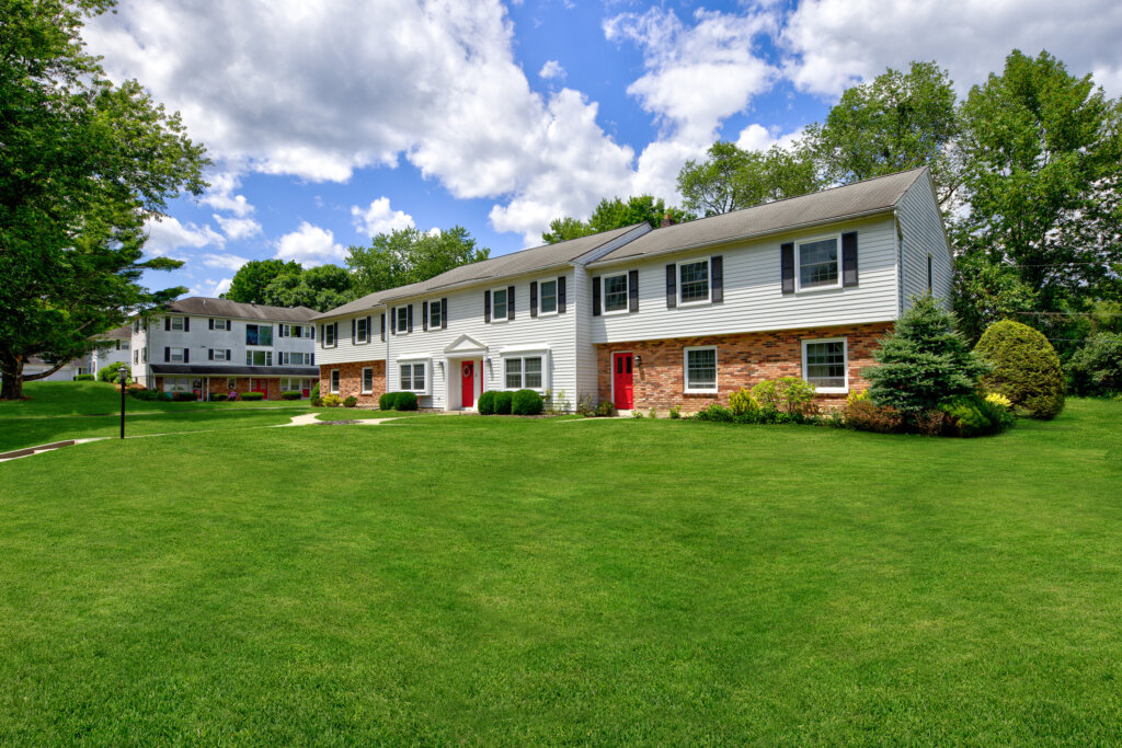 exterior of Olde Coach Manor units